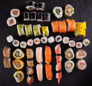 Japon deniz ürünleri sushi set.