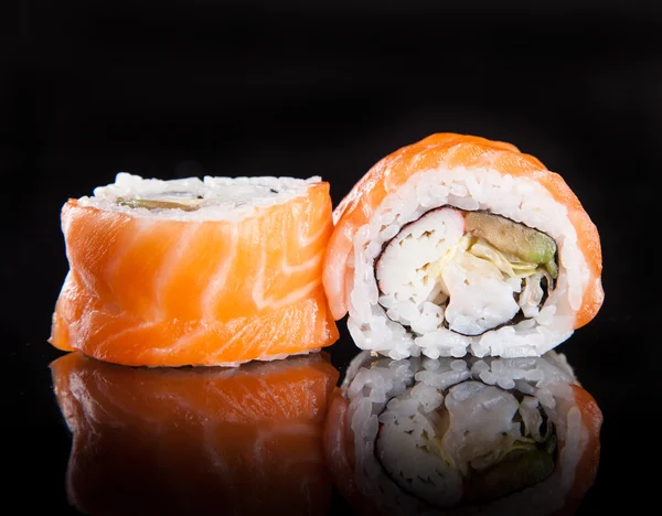 Japanisches Sushi-Set mit Meeresfrüchten. — Stockfoto