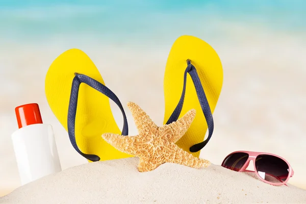 Close-up of summer accessories. — Stock Photo, Image