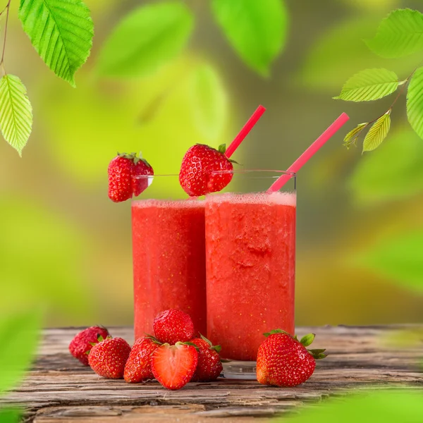 Färsk juice blandning frukt. — Stockfoto