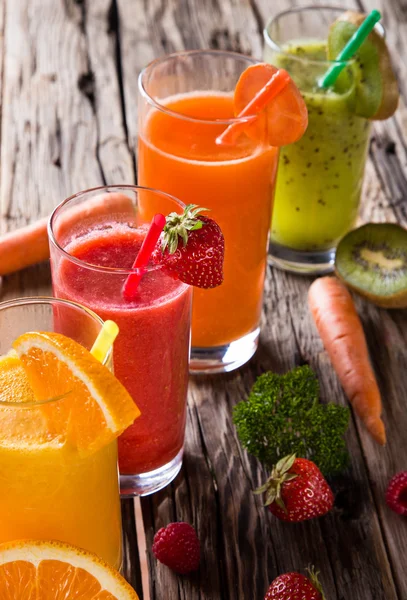 Fresh juice mix fruit. — Stock Photo, Image