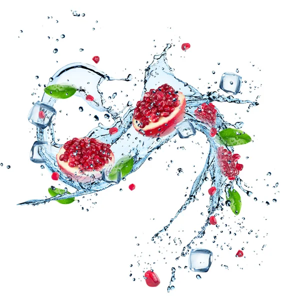 Färsk frukt med vattenstänk — Stockfoto
