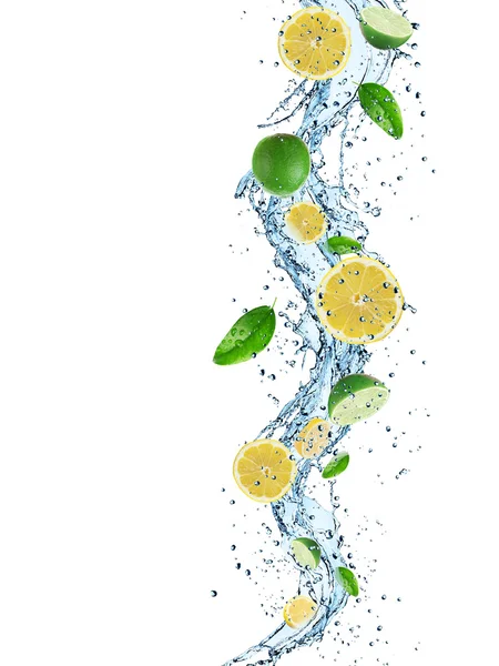Świeże owoce w plusk wody — Zdjęcie stockowe