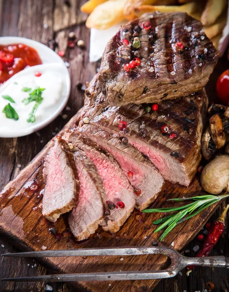 Smakelijke biefstuk — Stockfoto