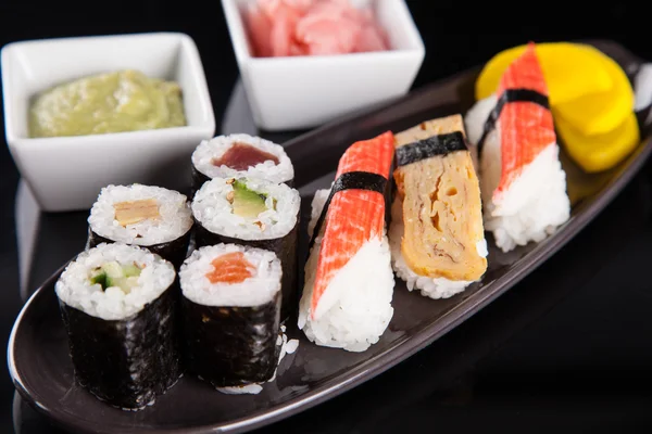 Delicious sushi set — Stock Photo, Image