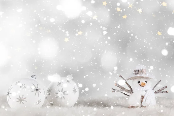 Weihnachtsdekoration Schneemann Mit Verschwommenem Hintergrund Viel Kopierraum Für Ihr Produkt — Stockfoto