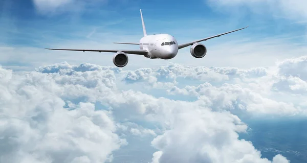 Avión Comercial Volando Sobre Nubes Dramáticas — Foto de Stock