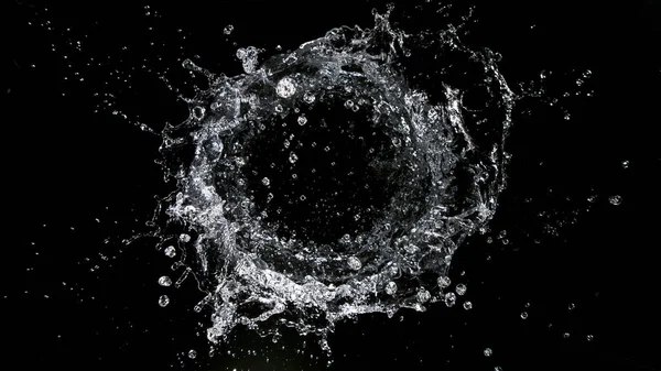 Vortice d'acqua isolato su sfondo nero — Foto Stock