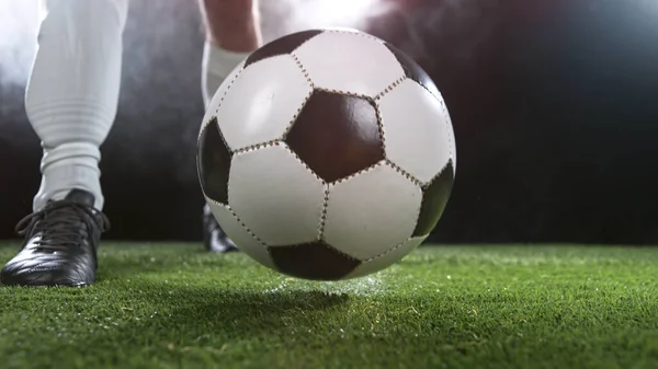 Football Player Kicking Soccer Ball — Stock Photo, Image