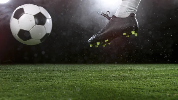 Football Player Kicking Soccer Ball — Stock Photo, Image