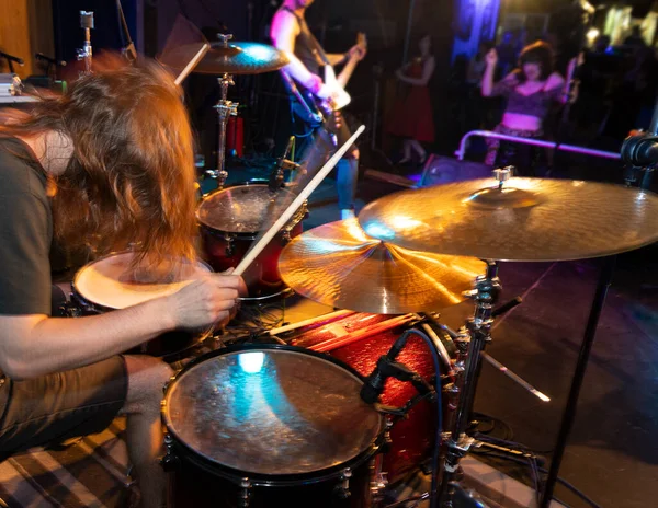 Man Playing Drums Stage Close — Fotografia de Stock