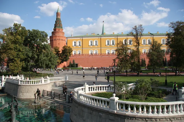 Alexander Garden, Praça Manezhnaya e Kremlin de Moscou — Fotografia de Stock
