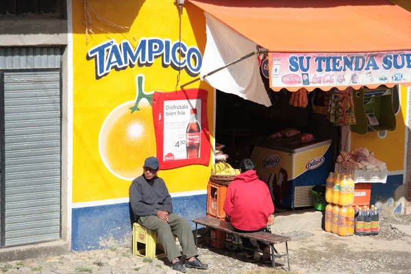 Tienda de alimentos en La Paz, Bolivia — Foto de Stock