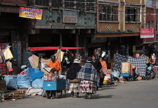 Street market in the center of La Paz, Bolivia — Stock Photo, Image