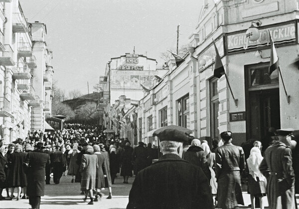 People in Kislovodsk, Soviet Union, 1953