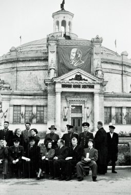bir grup insan, Sivastopol savunma panorama, SSCB