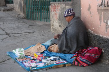 Hint aymara kadın satan street, la paz, Bolivya