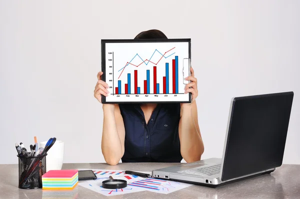 Clipboard with chart — Stock Photo, Image