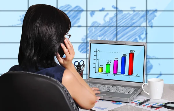 Woman and chart on screen — Stock Photo, Image