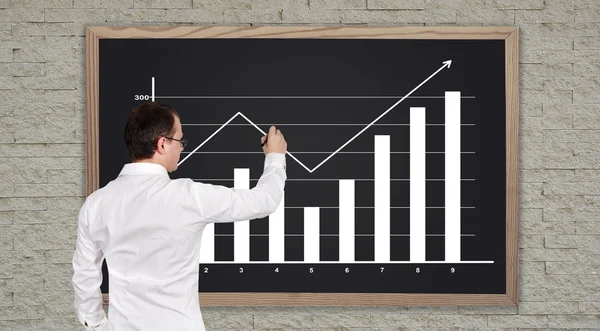 Man drawing graph — Stock Photo, Image