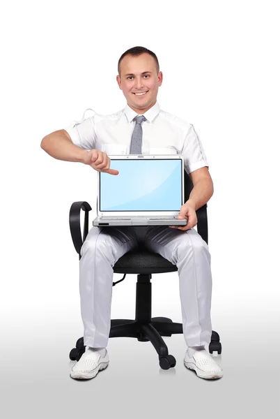 Homme d'affaires tenant ordinateur portable — Photo