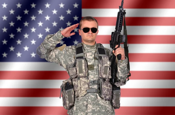 Soldat med gevær – stockfoto