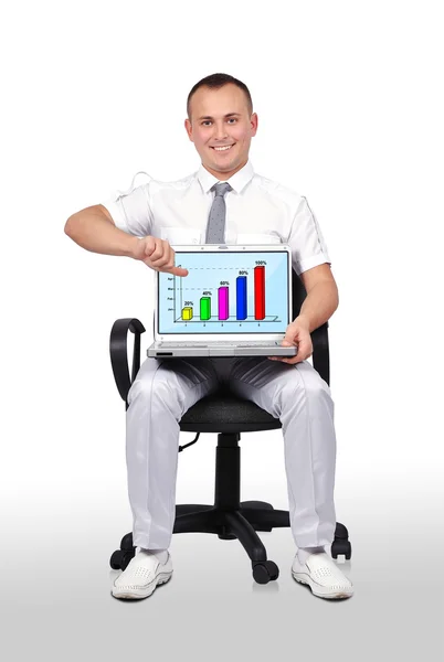 Людина і ноутбук з діаграмою — стокове фото