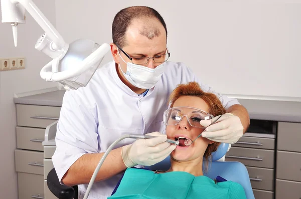 Mulher check-up dental — Fotografia de Stock