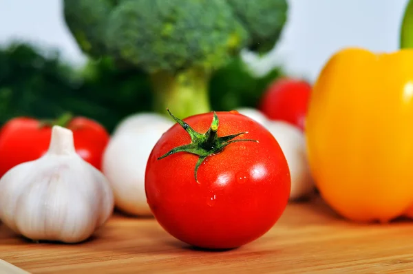 Rote reife Tomate — Stockfoto