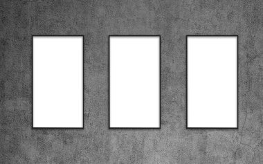 Beton odadaki duvarda üç boş poster var. Pazarlama duyuruları konsepti için sanat ve tanıtım bilgileri. 3d oluşturma