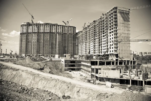 El sitio de construcción. Construcción del nuevo edificio . —  Fotos de Stock