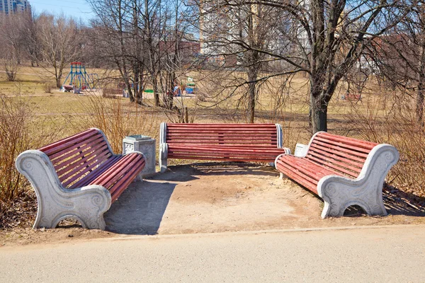 Wooden benches in the park. vintage style — Stock Photo, Image