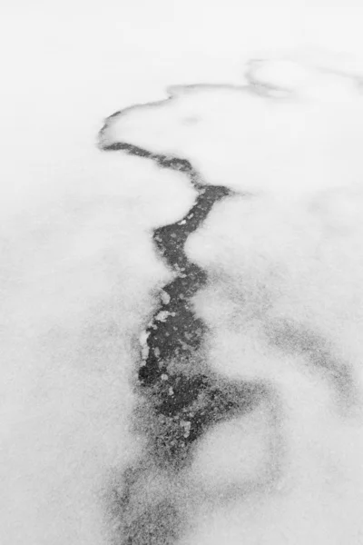 Fragment van een bevroren meer. — Stockfoto