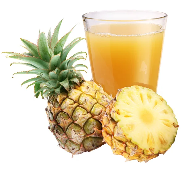 Pineapple juice with ripe pineapple — Stock Photo, Image