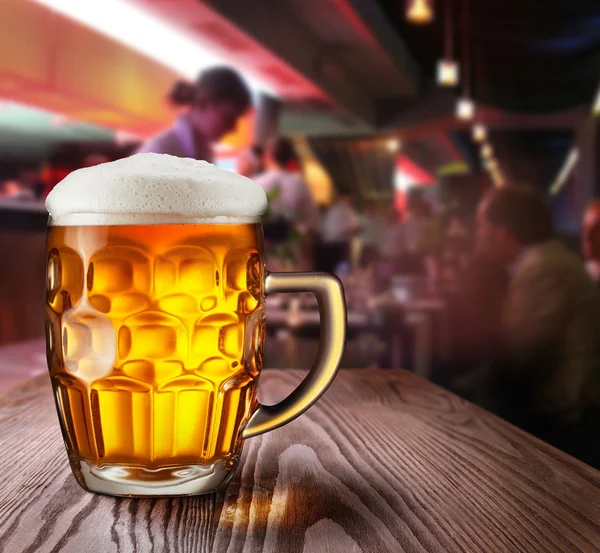 Glas licht bier — Stockfoto