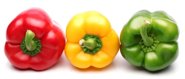 Paprika trois couleurs sur un fond blanc . — Photo