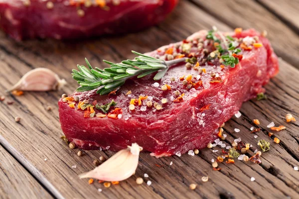 Hovězí steak. — Stock fotografie