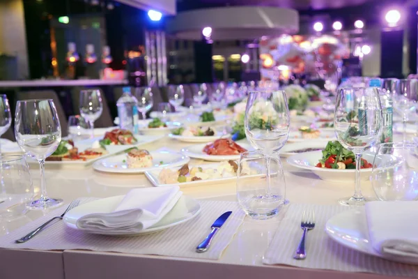 Imagen abstracta de una mesa de celebración . —  Fotos de Stock