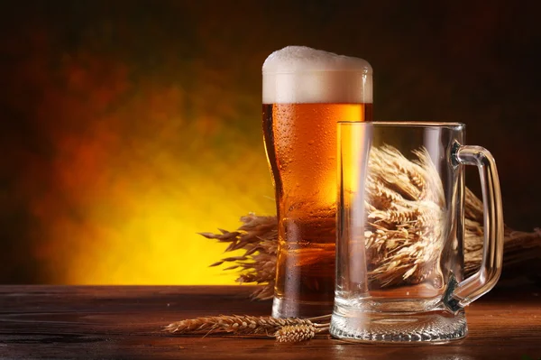 Natura morta con una birra alla spina — Foto Stock