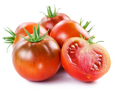 Beyaz arkaplanda domatesler.