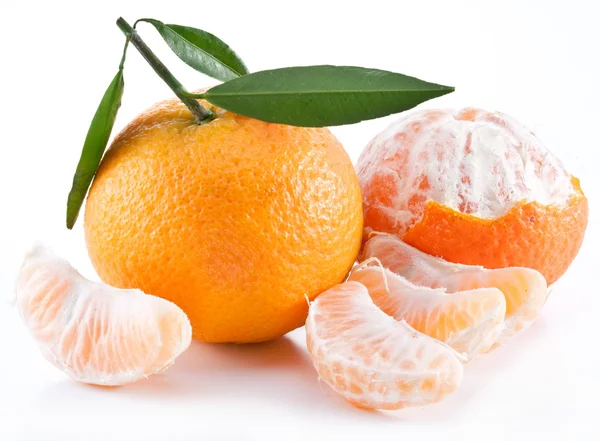 Tangeriner med blader . – stockfoto