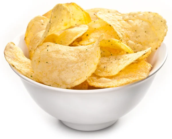 Potatischips i en skål. — Stockfoto