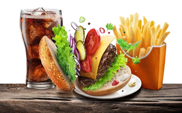 Leckere Cheeseburger Mit Cola Und Kartoffelfrites Auf Weißem Hintergrund Fast — Stockfoto