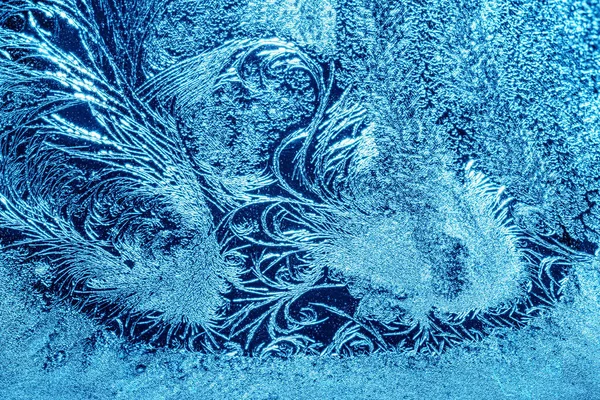Belos Padrões Geada Azul Janela Congelada Como Símbolo Maravilha Natal — Fotografia de Stock