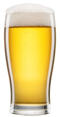 İçinde beyaz köpük ve gaz kabarcıkları olan soğuk bir bardak bira. Dosya kırpma yolu içeriyor.