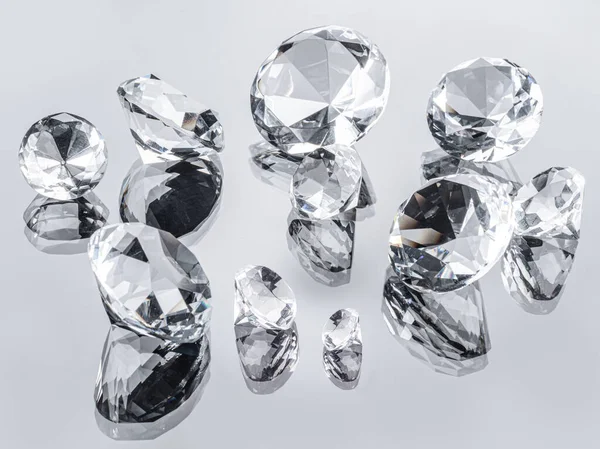 Různé Krystaly Drahokamy Bílém Pozadí — Stock fotografie