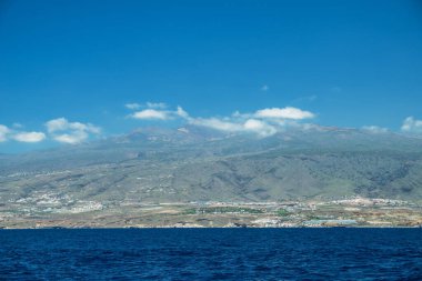 Okyanustan Tenerife adasına bak.