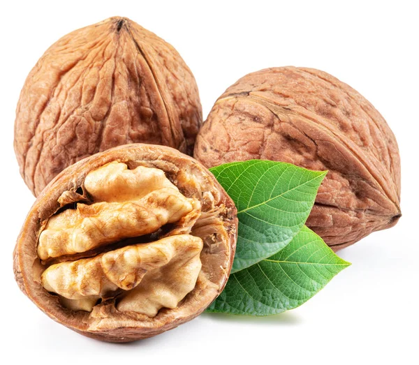Ořechy Jádro Vlašských Ořechů Zelené Listy Izolované Bílém Pozadí — Stock fotografie