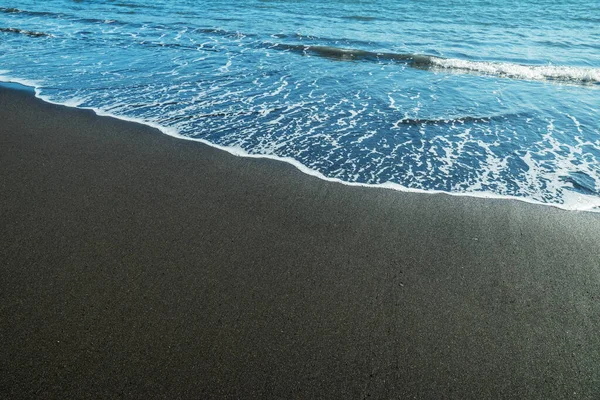 Espuma Oceânica Cobrindo Maravilhosa Praia Areia Preta Ilha Tenerife — Fotografia de Stock