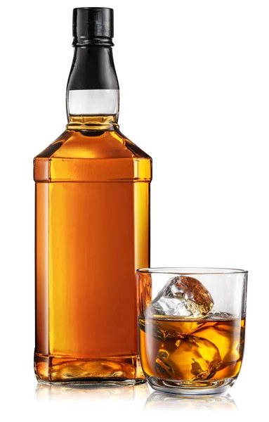 Bottle Whisky Glass Whisky Isolated White Background File Contains Clipping — Zdjęcie stockowe